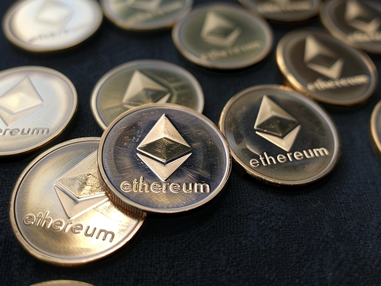 嘉信理财CEO Rick Wurster：一年内推出加密货币现货交易